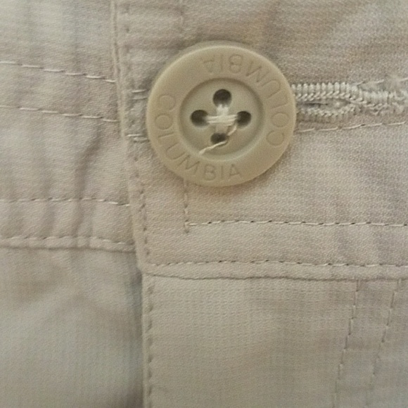 Columbia 4x10 Khaki Shorts - Picture 4 of 6